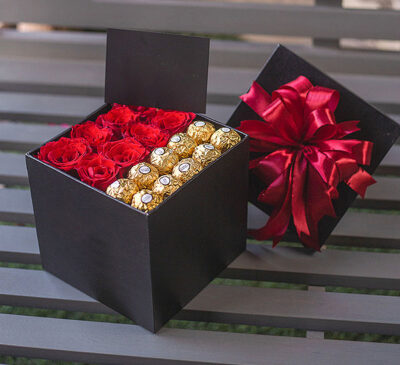 Send Roses Love Box With Frerro rocher | Send Gift to Karachi