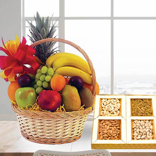 1be6c9fb58792cb174518554a171cc6d.jpg Fruit Baket With Dry Fruit - Image 1