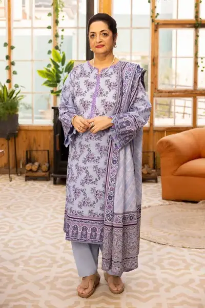 Send 3PC Printed Lawn Unstitched For Mom