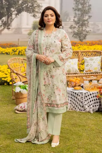 Send 3PC Printed Lawn Unstitched For Mom Gift