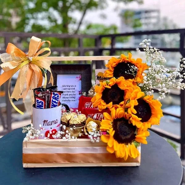 wodden-basket.webp Sunflower basket - Image 1